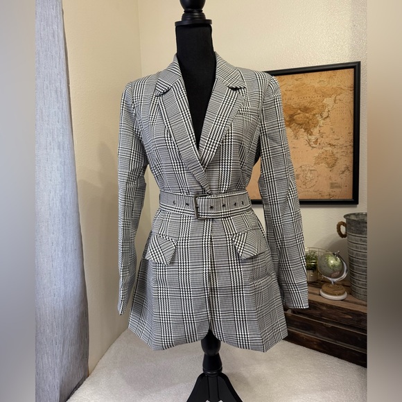 Choosy Black White Houndstooth Belted Jacket - Picture 2 of 15